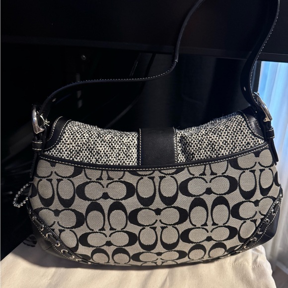 Y2K Vintage Coach Black and Gray Signature Canvas Shoulder Bag with Buckle - Picture 2 of 12